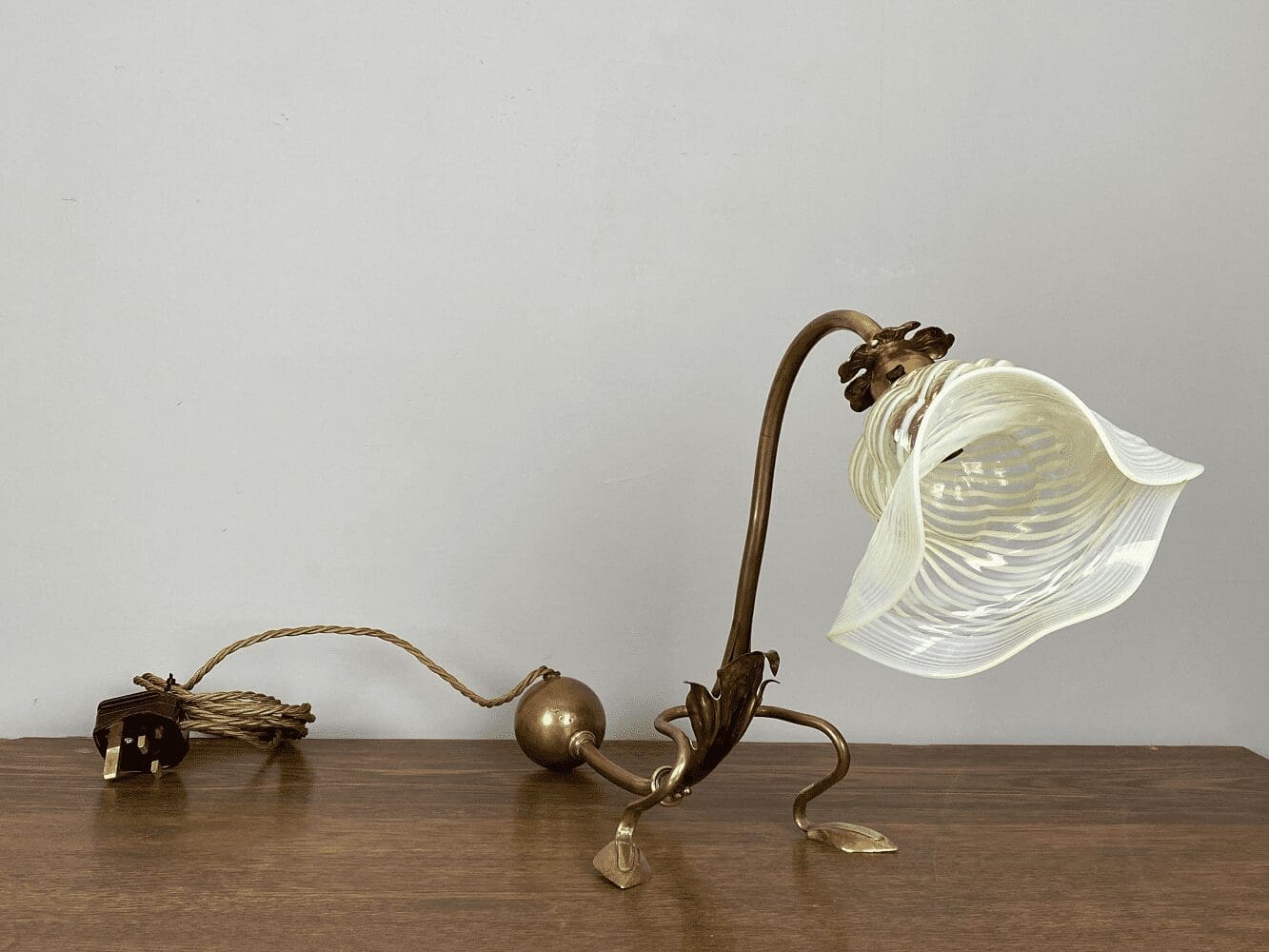Original Art Nouveau Vaseline Glass Table Lamp (22522)