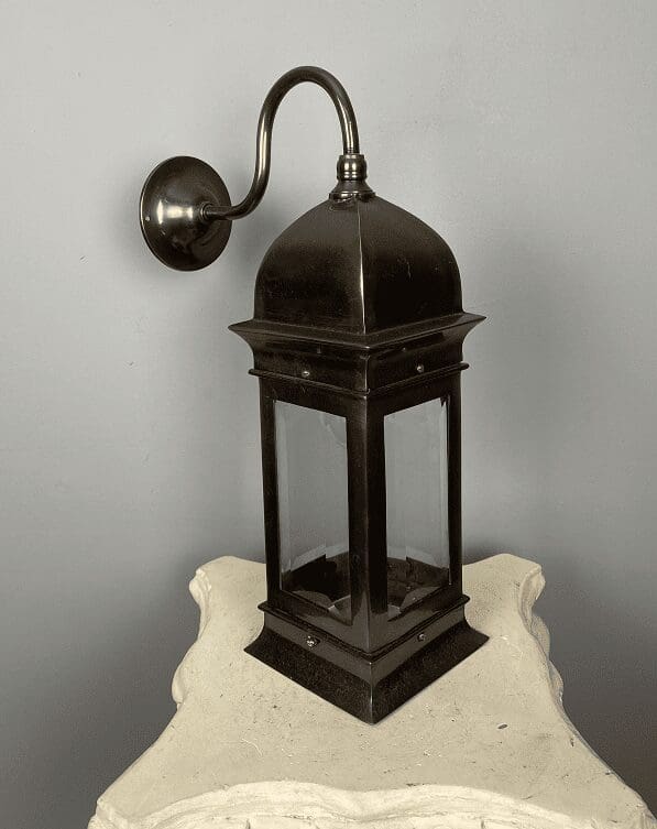 Wall Mounted Antique Brass Wall Lantern (91060)