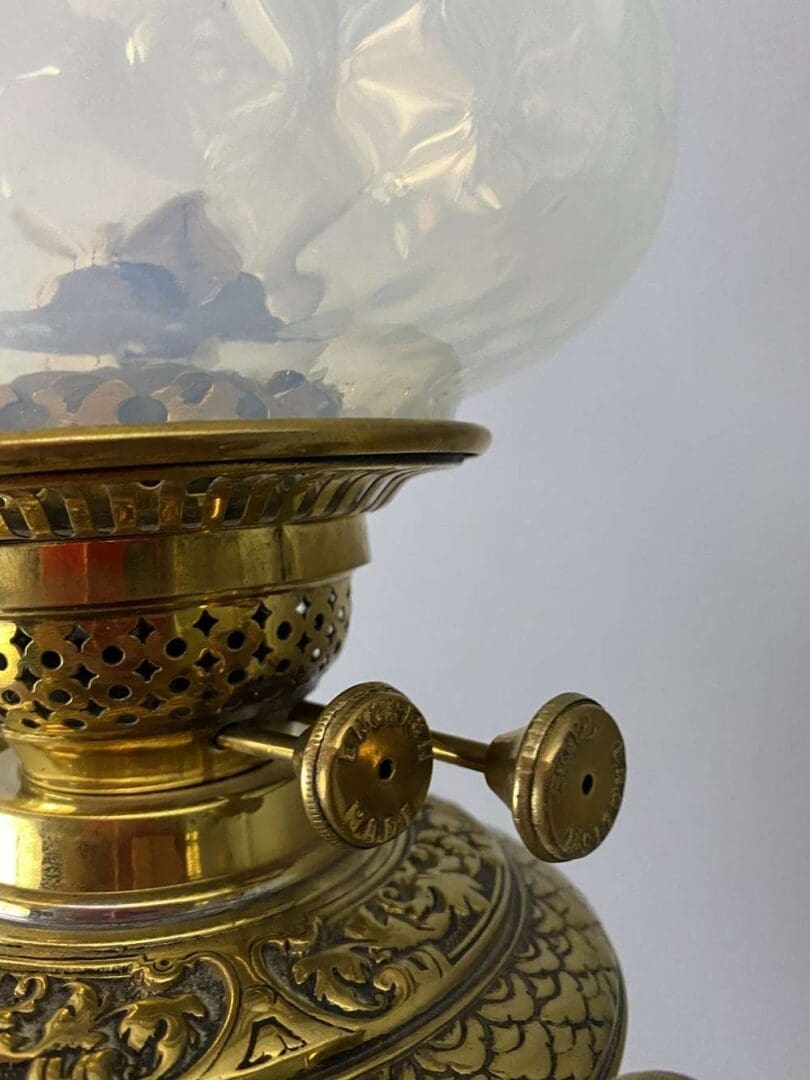 Large Brass Oil Lamp with Vaseline Glass Shade (91051)