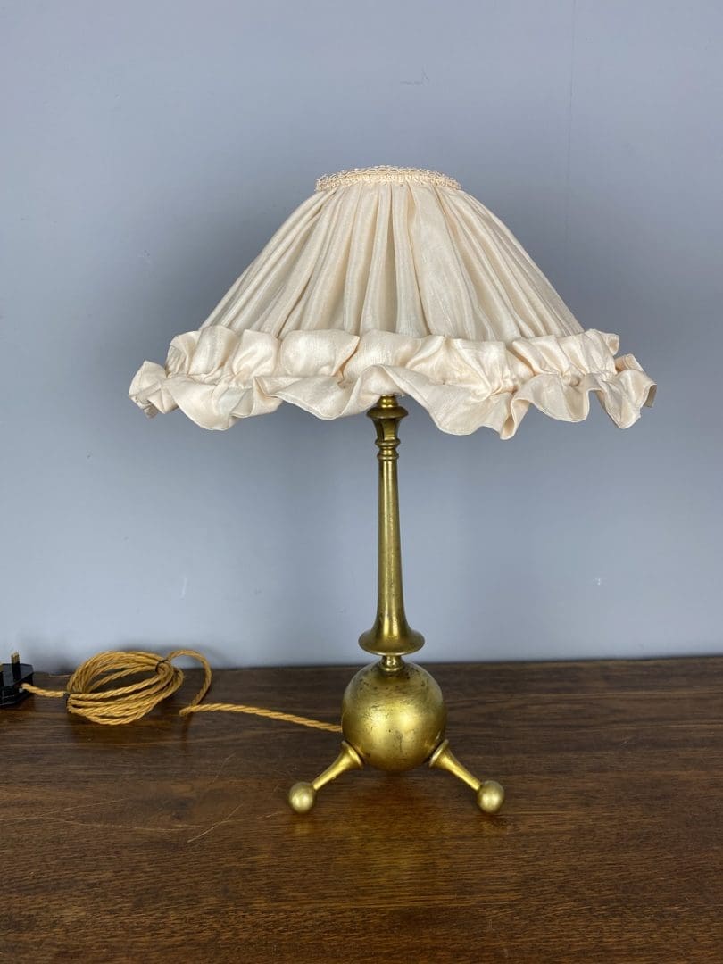 Arts and Crafts Table Lamp (32200)