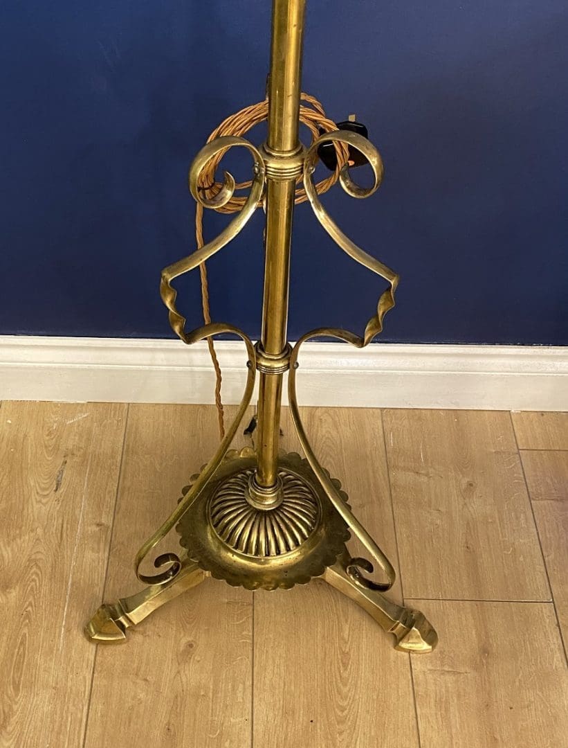 Antique Brass Floor Lamp - height adjustable (91019)