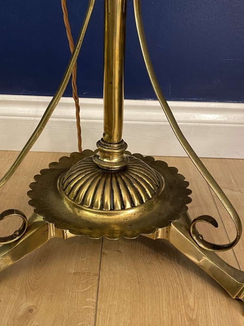 Antique Brass Floor Lamp - height adjustable (91019)