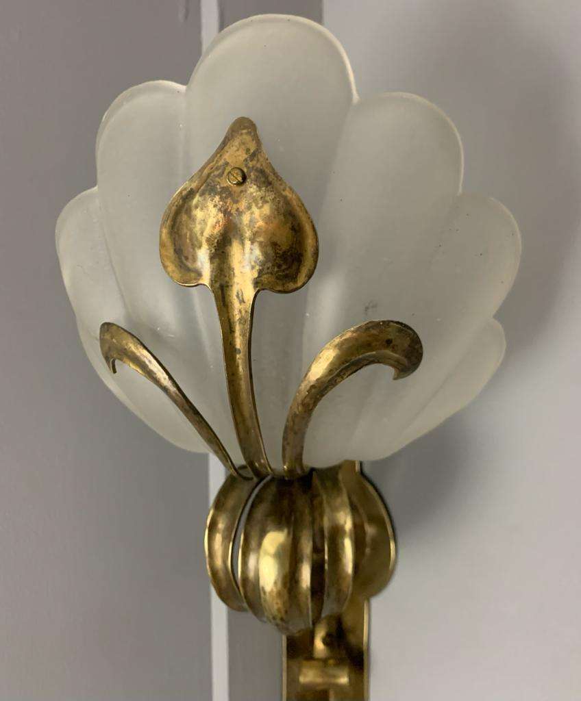 Art Nouveau Corner Light with Shell Shade (22207)